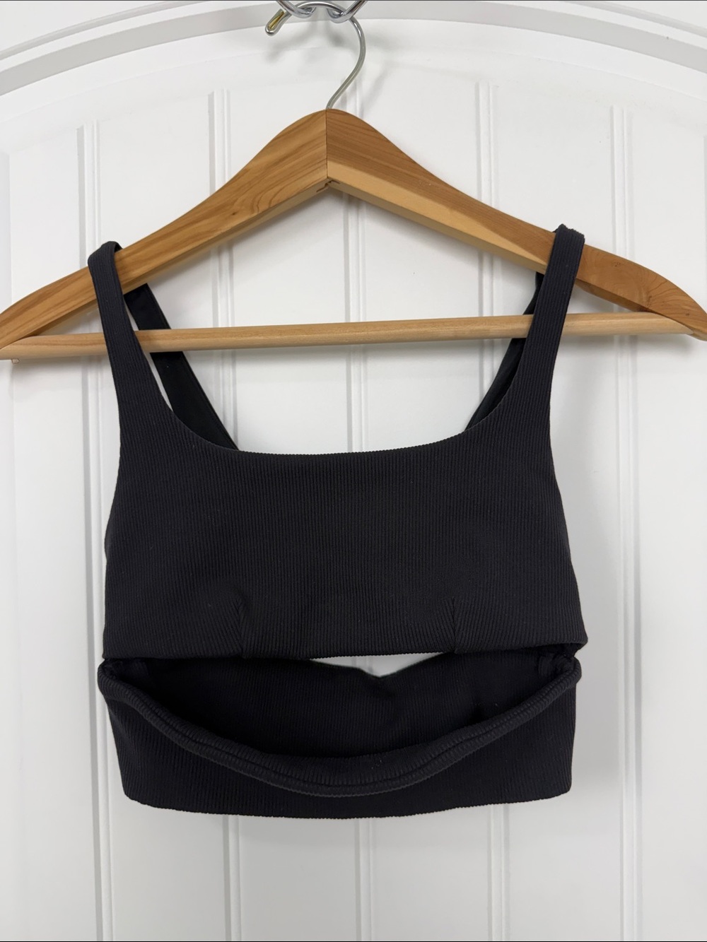 ALO Yoga Women’s Slit Bra Size Small